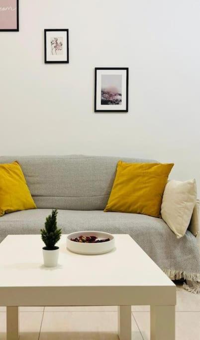 רומא A Comfortable Apartment For You In San Lorenzo מראה חיצוני תמונה
